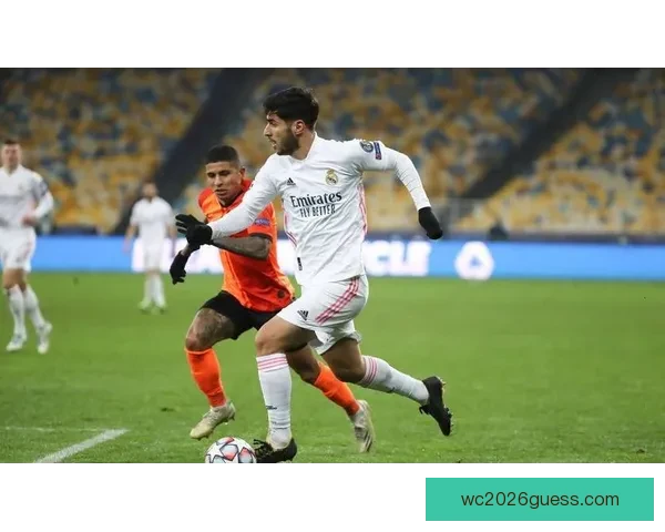 格纳布里模仿戈雷茨卡搞笑举动引发球迷热议成新热点